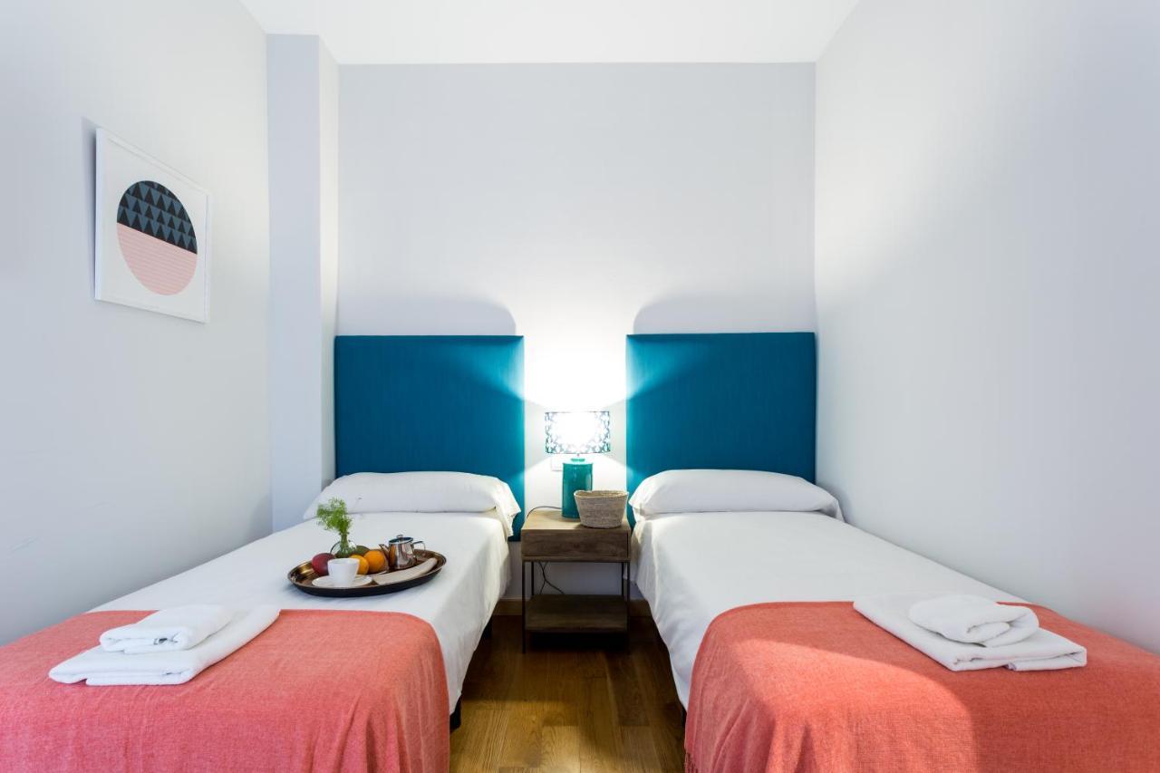 Apartamentos Rg Alameda De Hercules セビリア エクステリア 写真